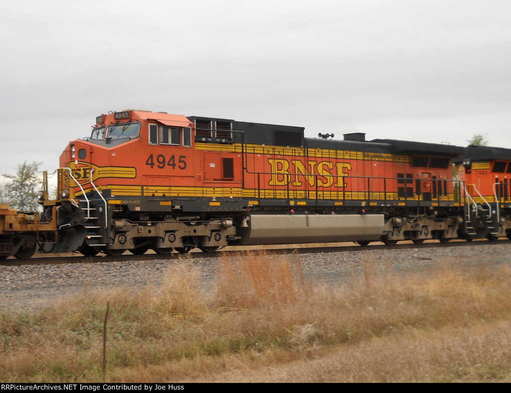 BNSF 4945